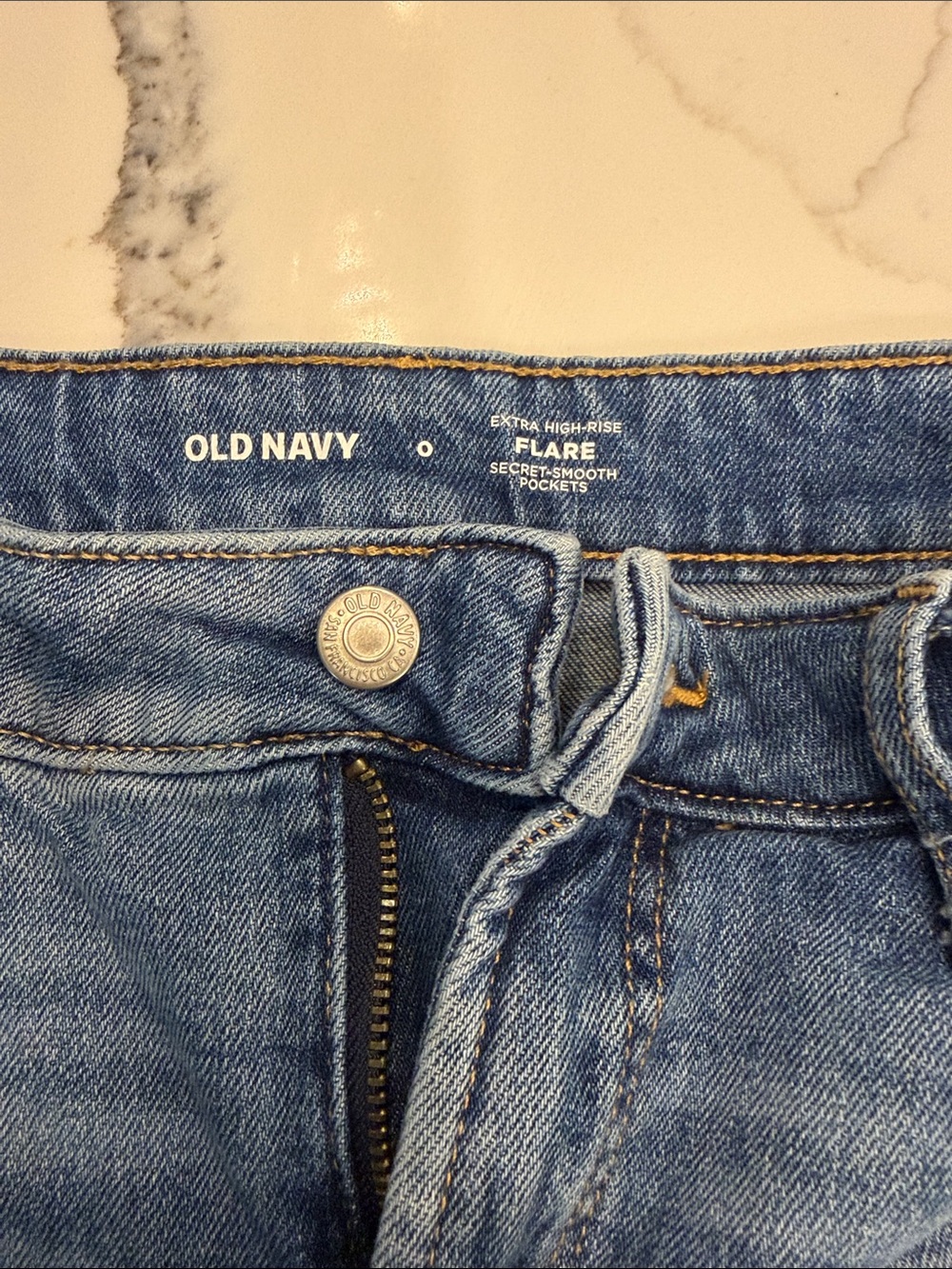 Old Navy jeans, flare extra high rise size 0 - Picture 3 of 3